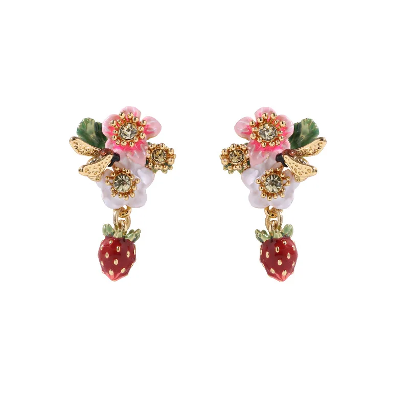 

Trendy Fashion Enamel Red Strawberry Charms Stud Earrings Autumn Winter Series Handmade Jewelry Ear Clip for Women Fairy Craft