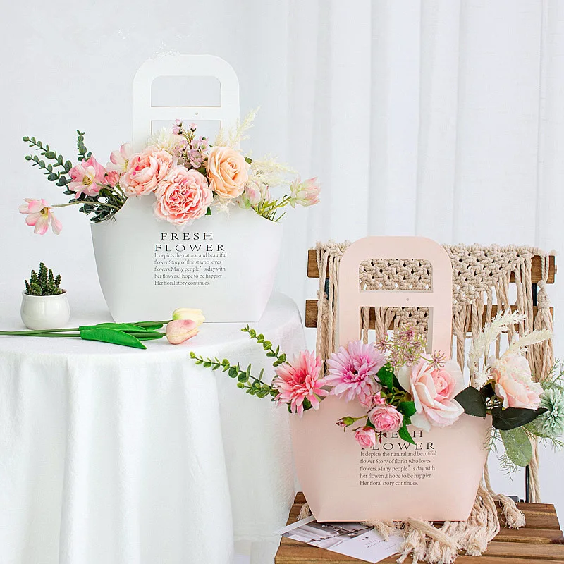 Handheld Flower Arrangement Bag Kraft Paper Bouquet Packaging Bag Waterproof Folding Flower Handbag Gift Bag