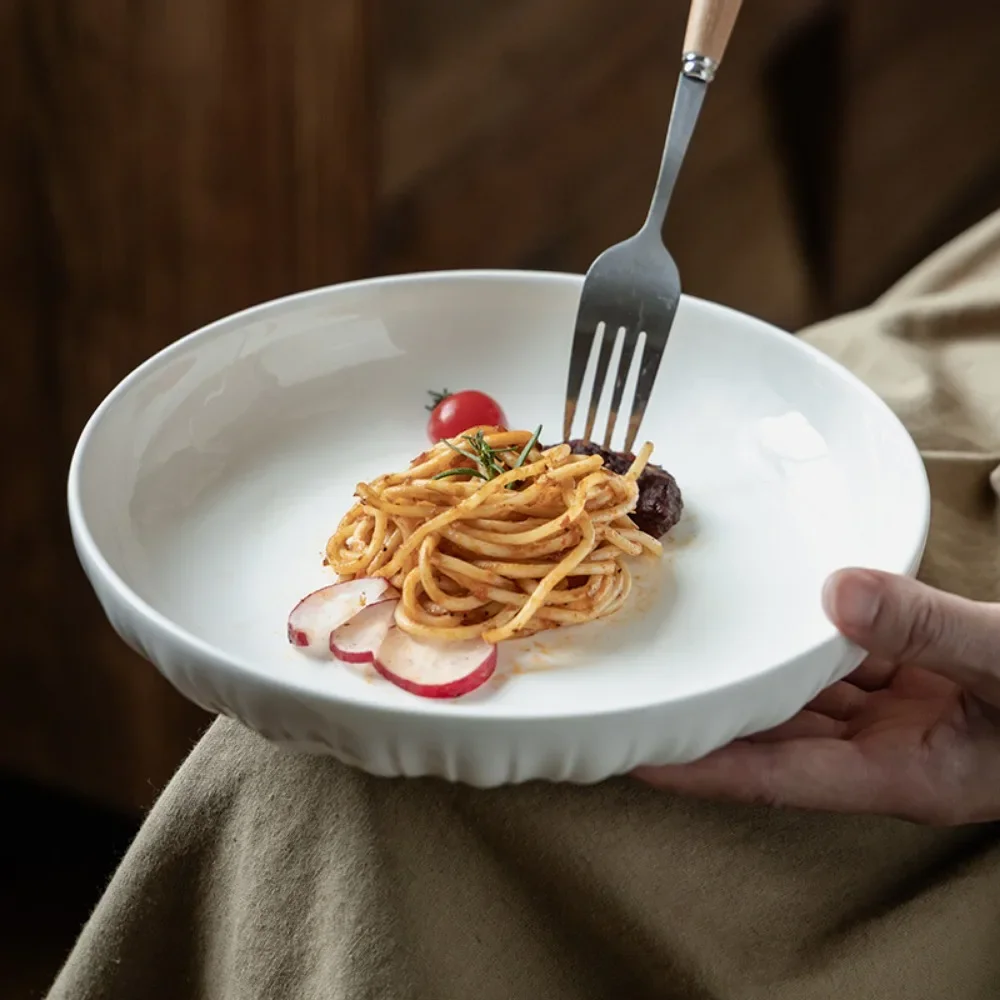 

Creative White Porcelain Cutlery Steak Pasta Dinner Plate Home Round Cooking Dishes Simple Ceramic Dinner Plate Kitchen Utensils