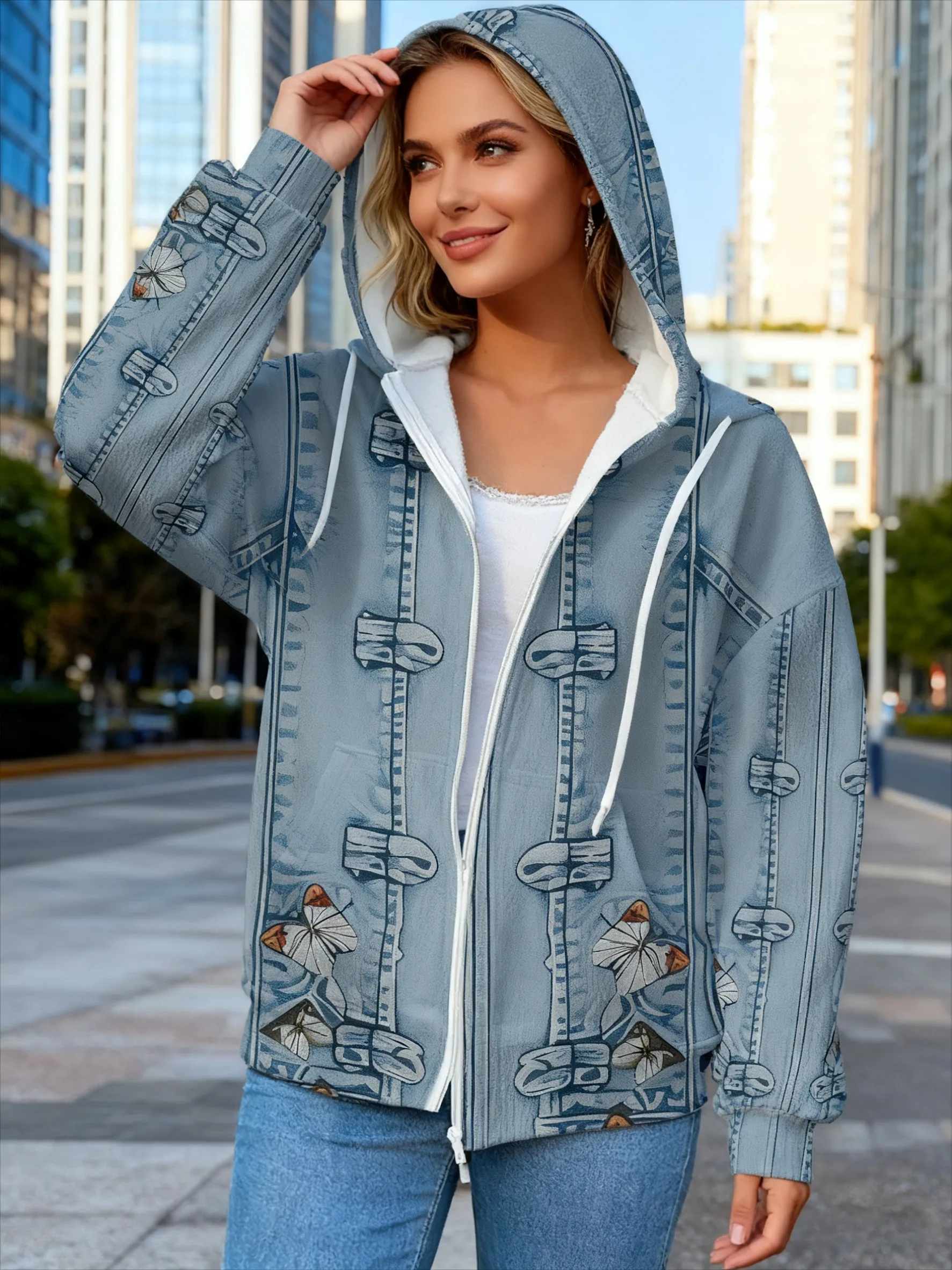 Толстовка с 3D принтом и пряжкой и бабочкой