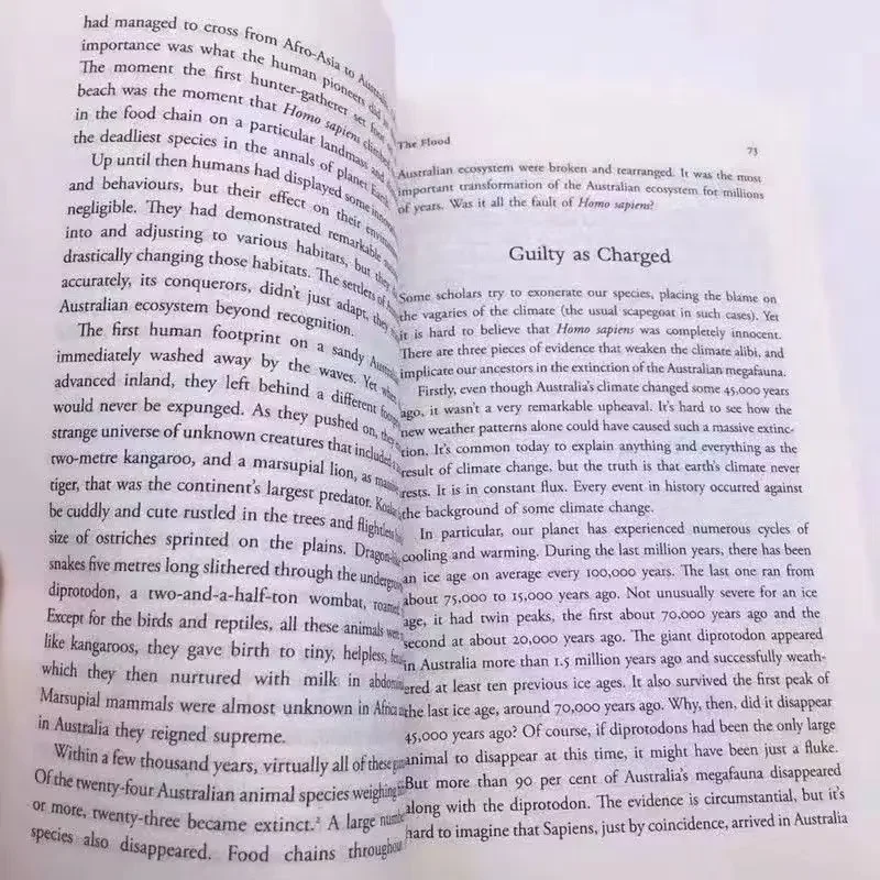 Sapiens ประวัติโดยย่อของมนุษยชาติ yuval noah harari หนังสือภาษาอังกฤษหนังสือประวัติศาสตร์มานุษยวิทยาหนังสืออ่านนอกหลักสูตร