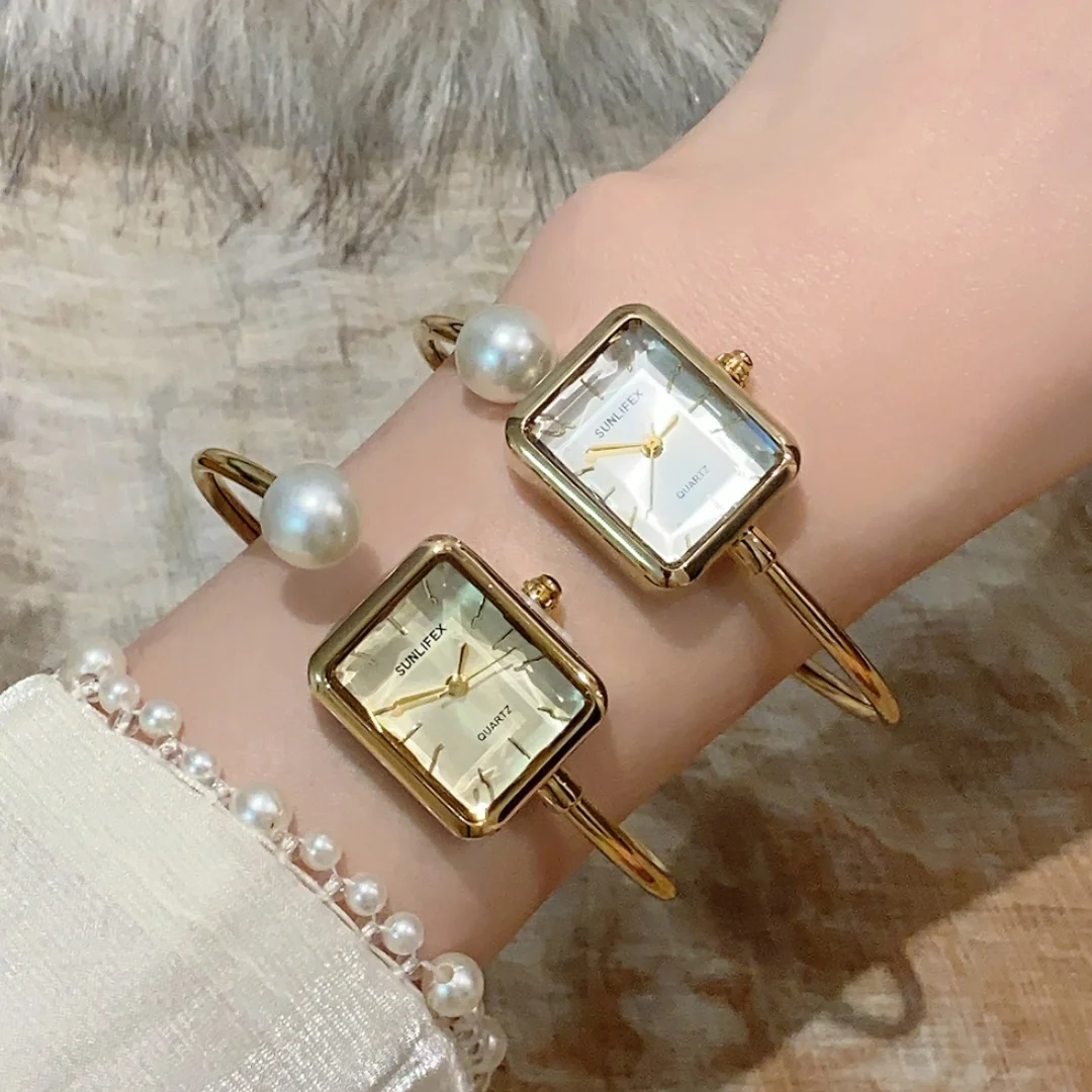 Sunlifex فام الفاخرة المرأة سوار ساعة 1 كبير اللؤلؤ قطع الزجاج مربع الهاتفي كوارتز ساعة اليد الإسورة اليد Saati Relojes