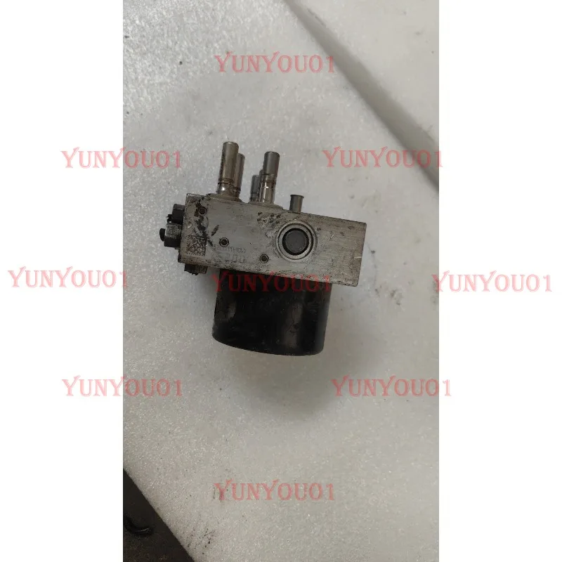 

Suitable for Volkswagen Santana Zhijun 3000 Jetta ABs Pump