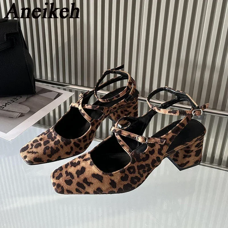 Aneikeh Retro Stampa Leopardo Punta Quadrata Tacchi Spessi 2025 Estate Scarpe da Donna Eleganti Femminili Mary Jane Abito Pompe Scarpe di Lusso