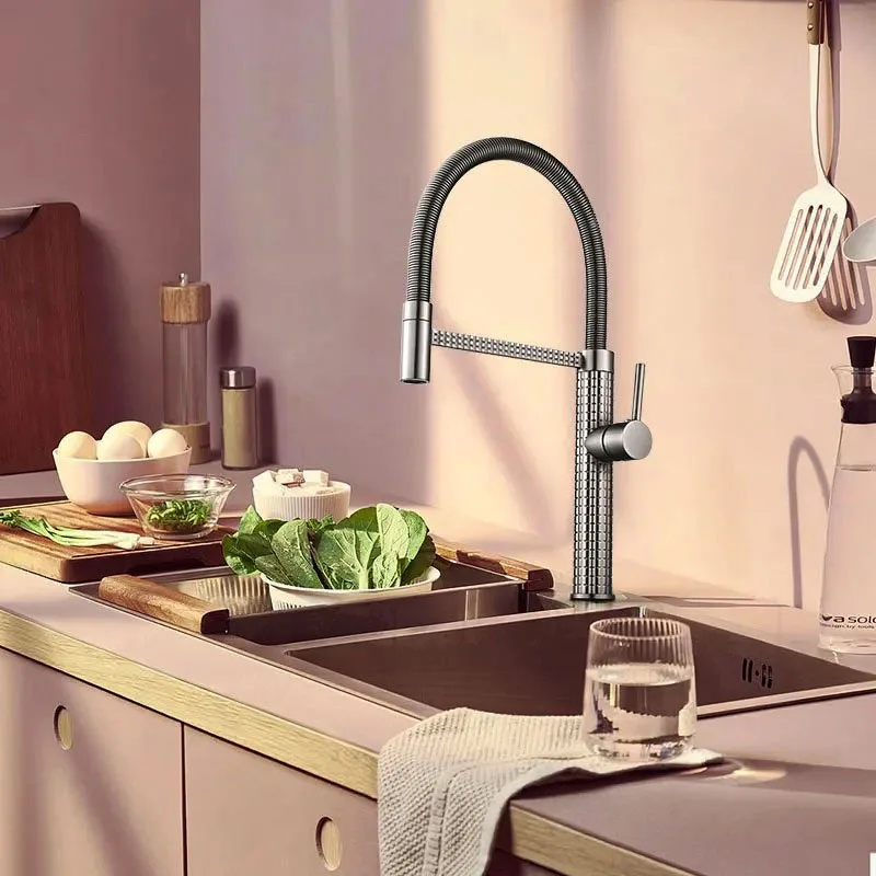 Brushed Kitchen Faucet Rotatable Draw Brass Spring Kitchen Sink Faucet Single Hole Single Handle Hot Cold Mixer Water Tap