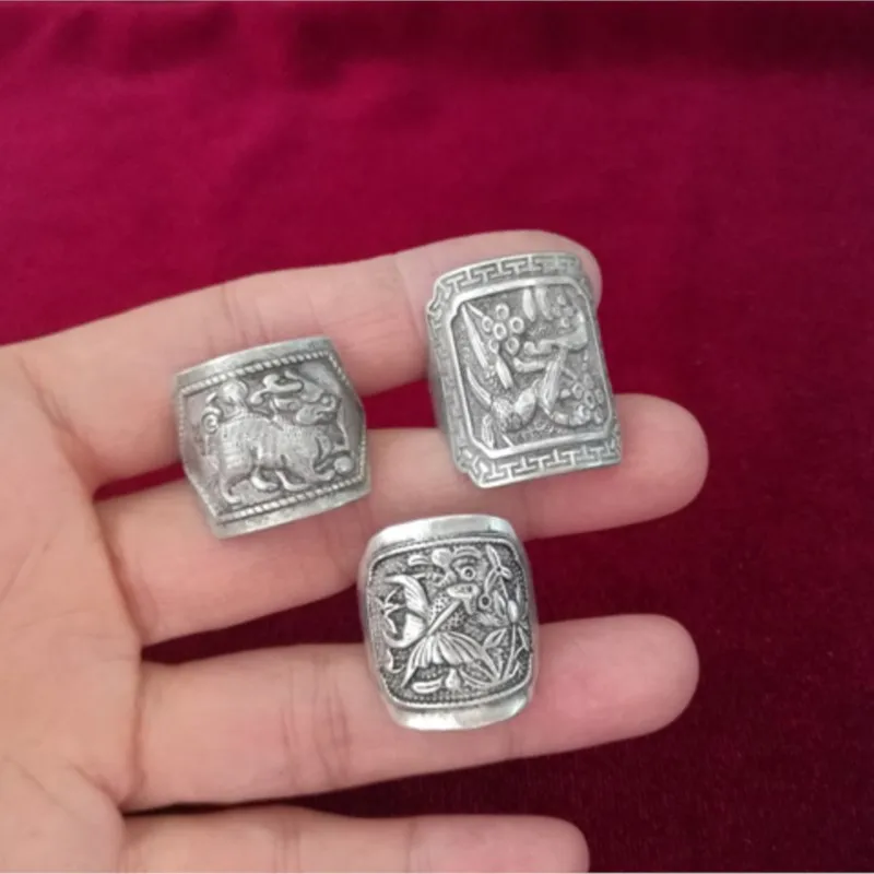 

Handmade Carved Miao Fashion Silver Carved Ring Guizhou Ethnic Style Vintage Traditional Thumb Ring Gift