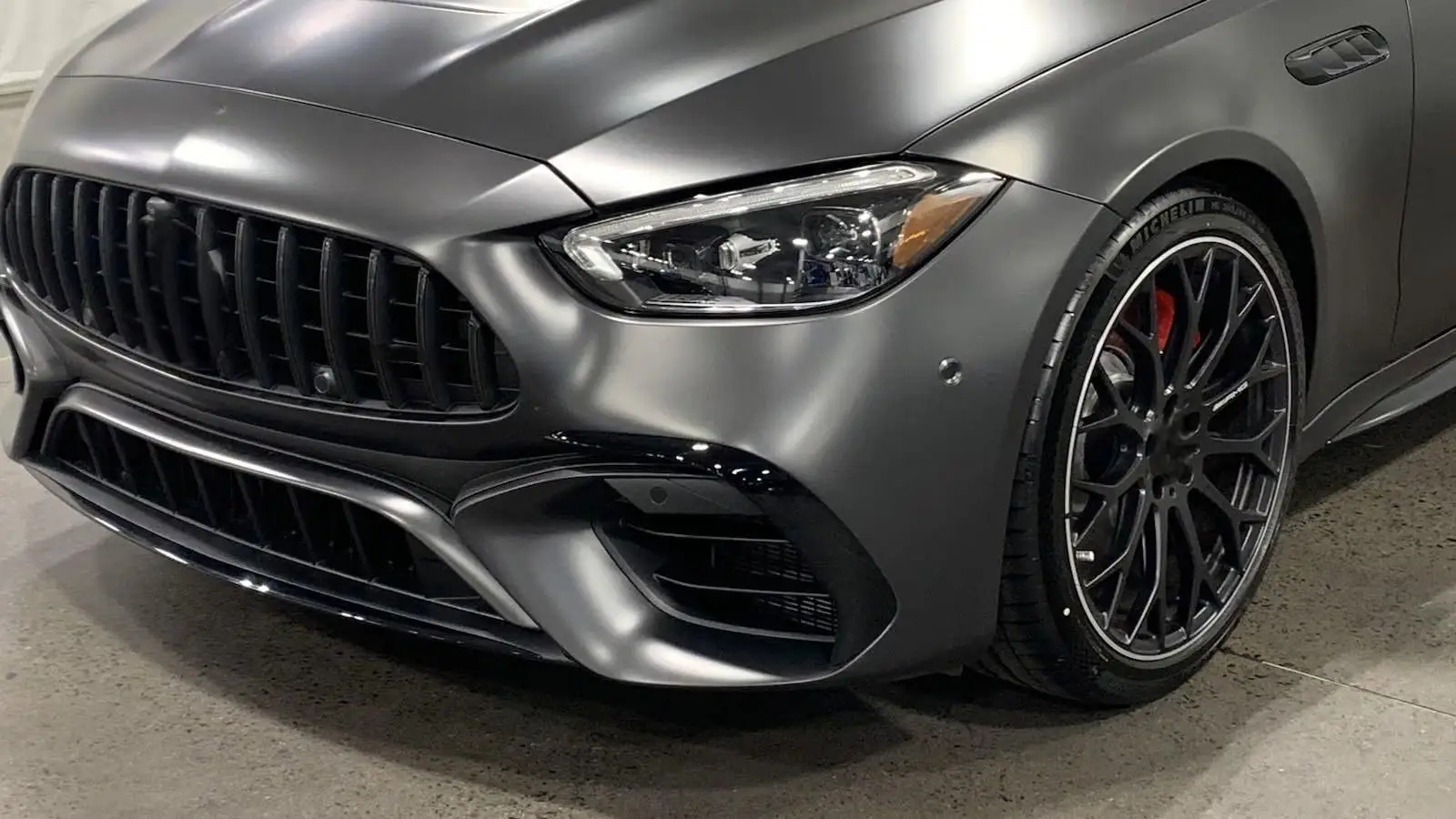 STLFFactory سعر Bodykit ل C الفئة W205 2015-2021 إلى 2024 W206 C63 AMGs المصابيح الخلفية المصد القديمة إلى المصابيح الأمامية الجديدة