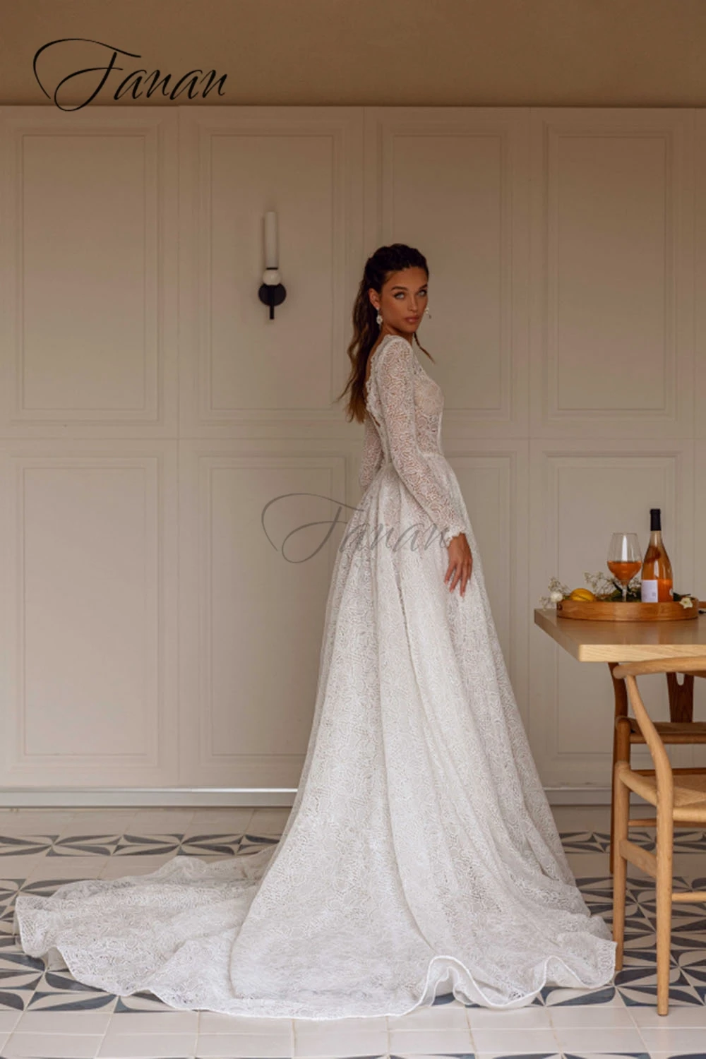 Robe de mariée à col en V en dentelle à manches longues pour femmes, robes de mariée dos nu en tulle, sexy