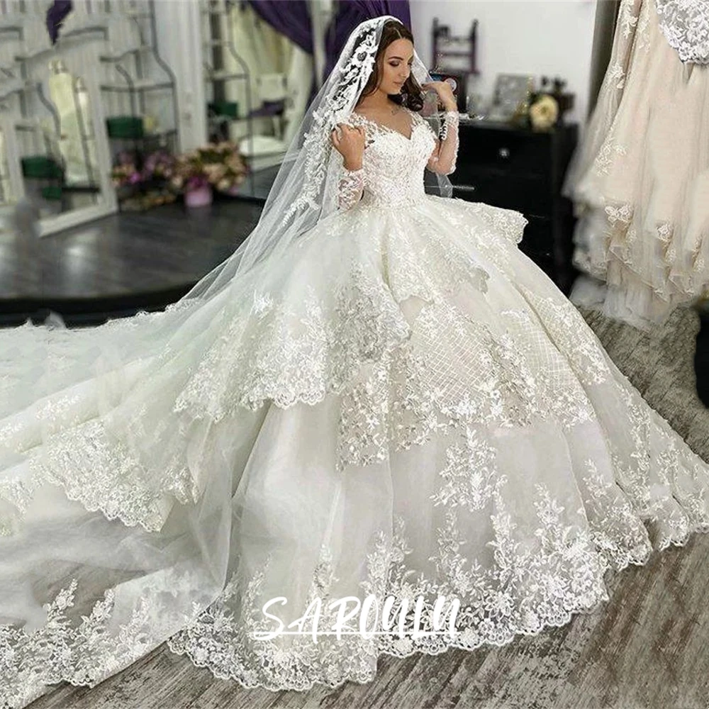 Lace Ball Gown Wedding Dress with Long Illusion Sleeves Tiered Plus Size Bride Dresses Elegant V Neck Customized Bridal Wed Gown