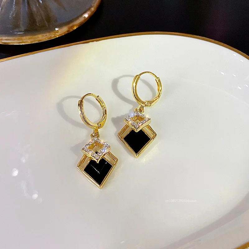 Korean Trendy Ear Buckle for Hoops Woman Trend 2024 Delicate Black Double Rhombus Dangle Earrings Wedding Jewelry