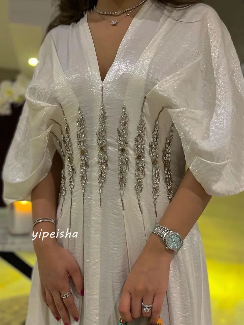 Jiayigong Jersey malam kualitas tinggi gaun acara Midi kerah V leher V berpayet Ruched Quinceanera gaun acara Bespoke