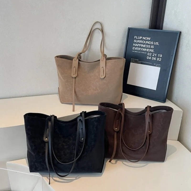 

Stylish Designer Letter Print Diaper Bag For Women Luxury Leather Tote Large Capacity Elegant Crossbody Shoulder Bag Unique