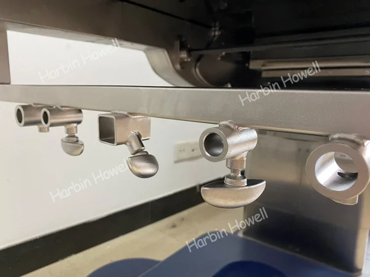 

Universal adaptor for skull clamp