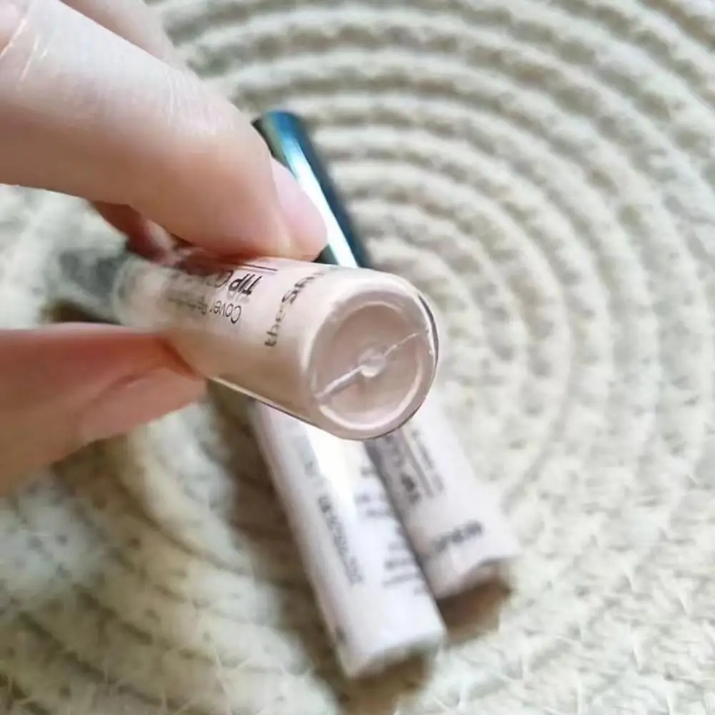 كونسيلر سائل عالي التغطية غير لامع 12 ساعة يدوم طويلاً للتحكم في الزيت المقاوم للماء وترطيب مكياج الوجه الاحترافي