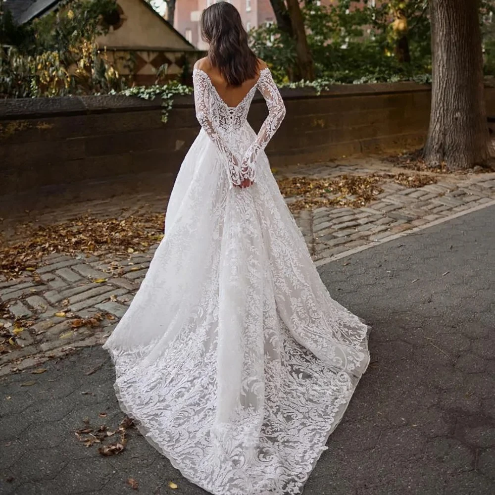 Customized Lace A-Line Wedding Dresses Long Sleeves Brush Train A-Line Appliques Bridal Gowns Backless High Quality Bride Dress