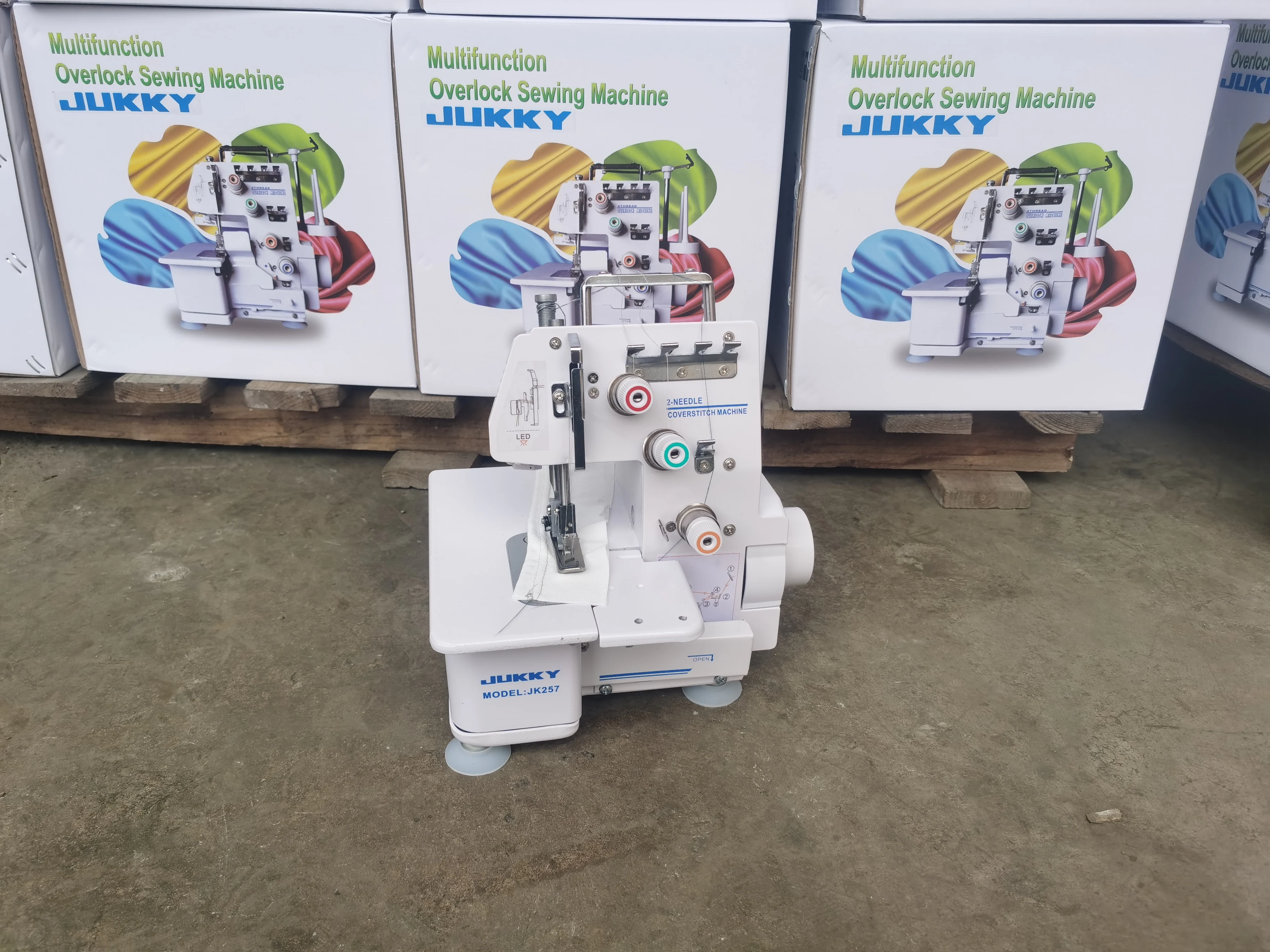 ماكينة خياطة غرزة غطاء منزلية للاستخدام ماكينة خياطة مصنع بالجملة ماكينة خياطة بإبرة مزدوجة JK257 #4