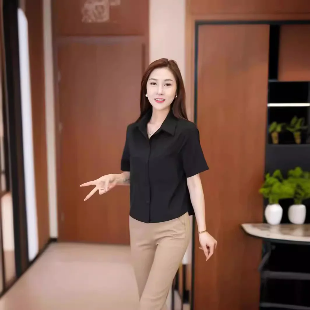 Mode chemise à manches longues pour les femmes 2025 été nouveau Style Style décontracté solide minceur à manches courtes tombant polyvalent haut