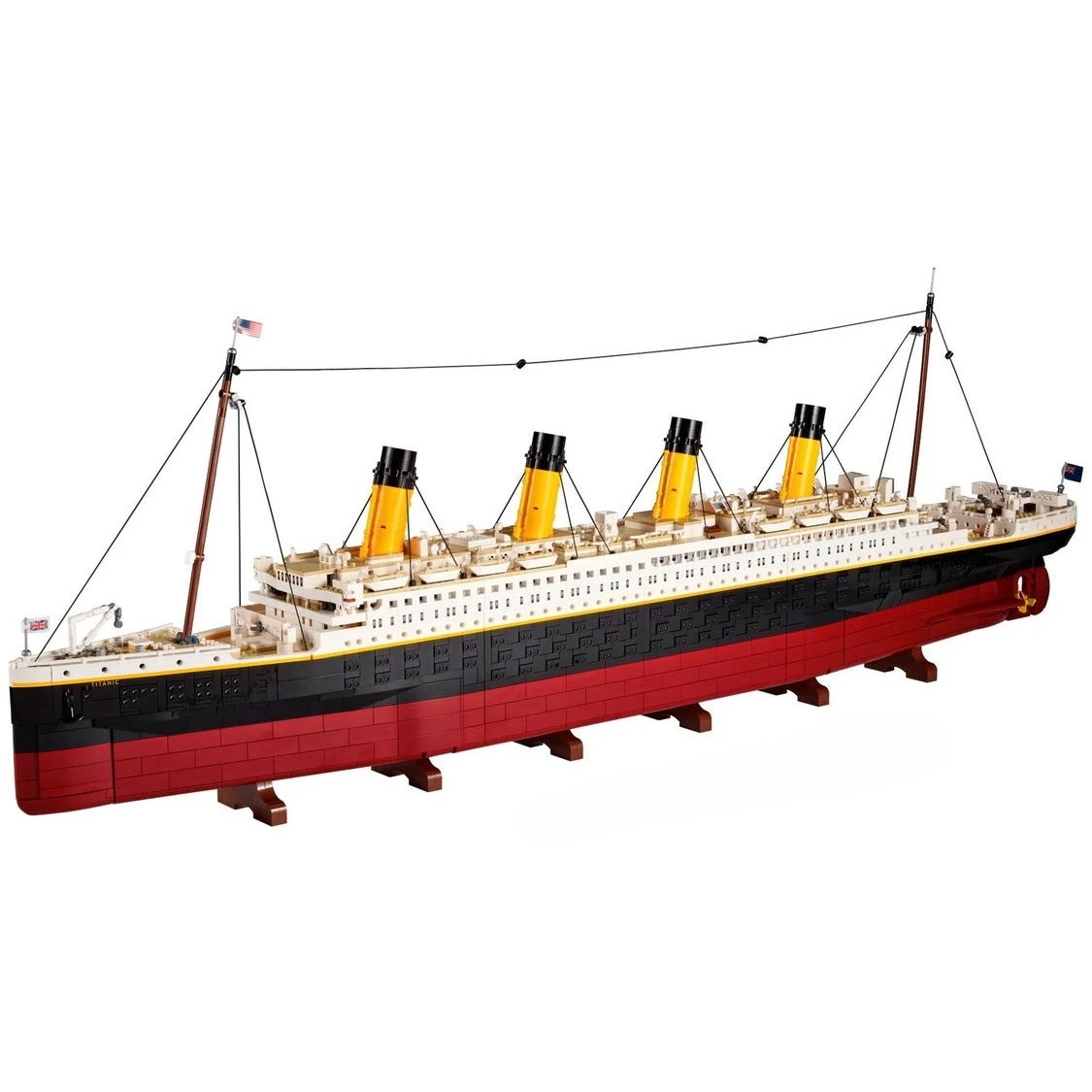 

MINISO 9090Pcs Titanic 10294 Cruise Boat Ship Model Toys Adults Kids Christmas Gifts-Not Compatible with Legoed