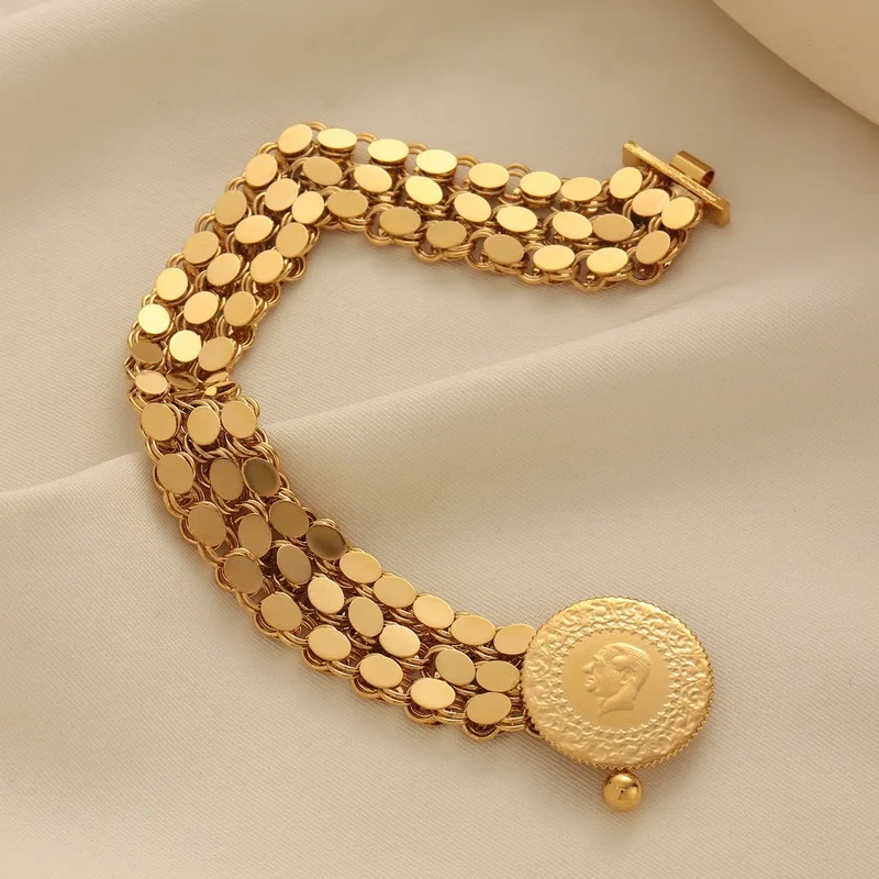 Cross-border copper alloy handmade chain bracelet with gold-plated emblem