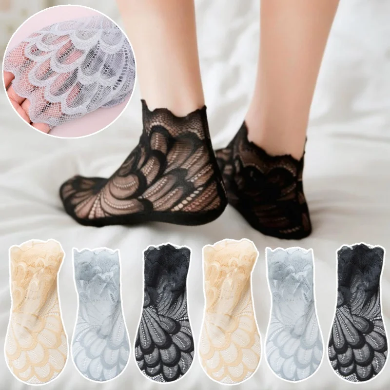 

Breathable Cotton Bottom Lace Socks for Women Peacock Tail Lace Trim Ultra Low Cut Invisible Sheer Boat Socks Non Slip Sole