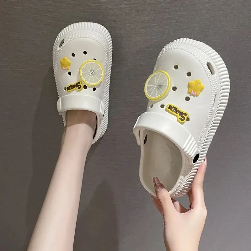 Women Summer Clogs Vacation Slippers Non-slip EVA Soft Bottom Shoes Classic Nursing Clogs Hospital Women Work Medical Sandals