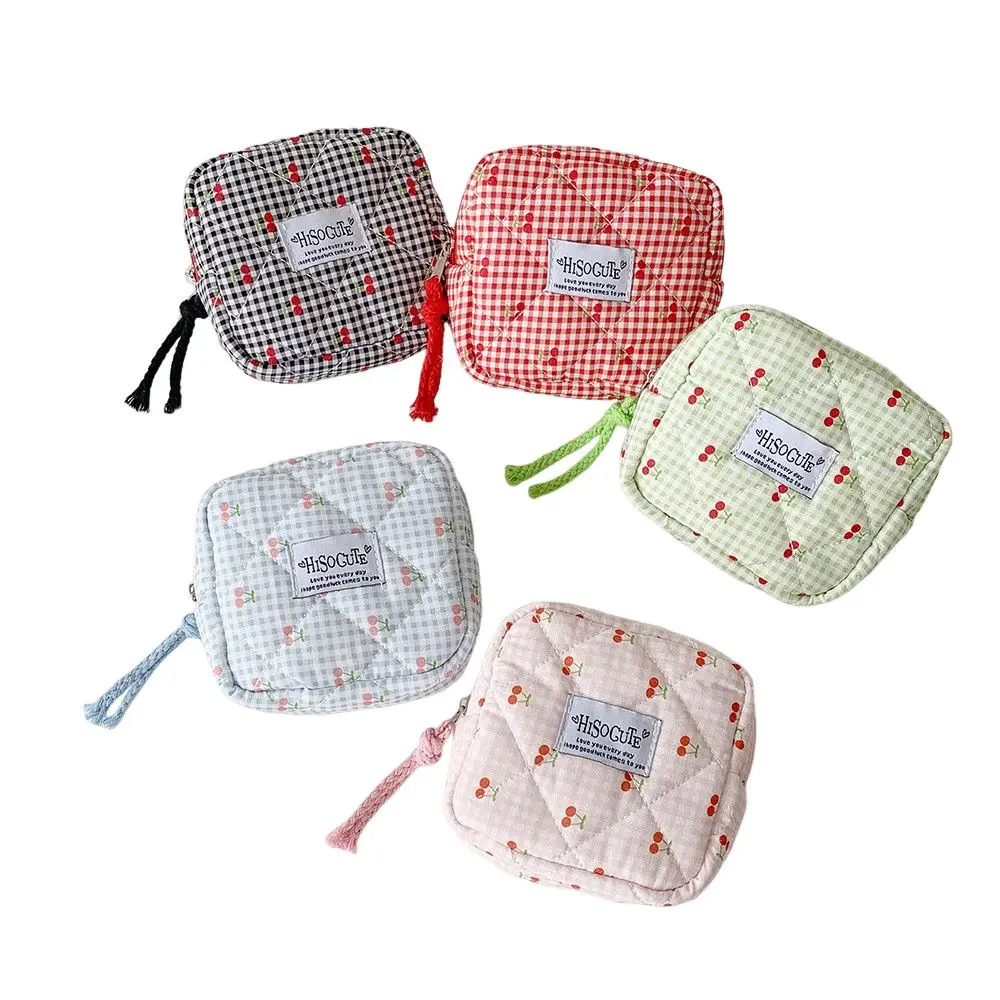 

Милая квадратная сумка для хранения гигиенических салфеток с вишневым принтом, большой вместительный мини-кошелек для монет, портативный многофункциональный чехол для губной помады