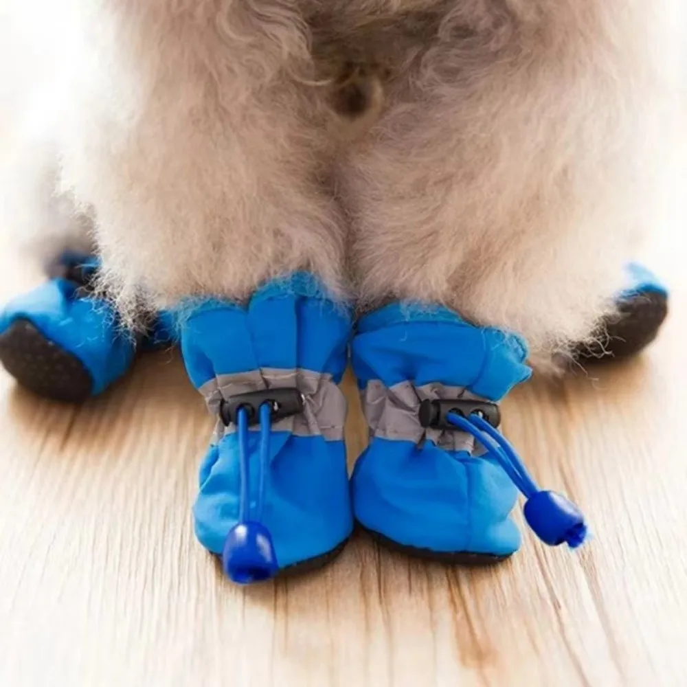 4Pcs Anti-Scratch Pet Dog Shoes Strong Grip Wear-Resistant Pet Protection Shoes with Reflective Trim Does Not Fall Off