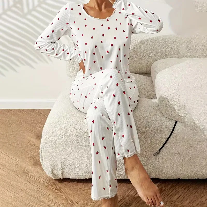 Strawberry Print Long Sleeve Sleepwear Set Comfortable Home Clothes for Women Outdoor Wearable Two-Piece Home Clothes Loungewear