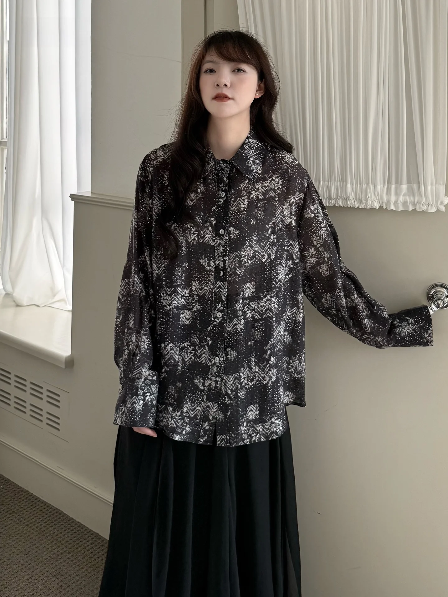 

Land And Mountain Islets【Not Late】Long Sleeve Sun Protection Shirt Silk Process Printing Dark Style Outerwear Women's Fashion