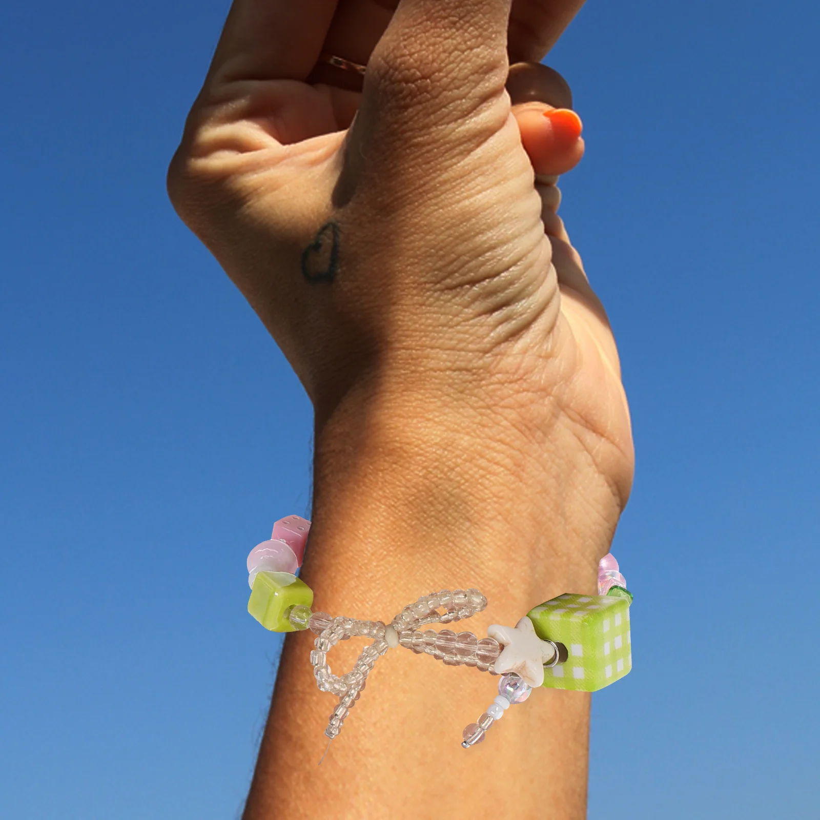 

Bow Square Beaded Bracelet Green Adjustable Length Lightweight Handmade Summer Beach Jewelry for Women Girls