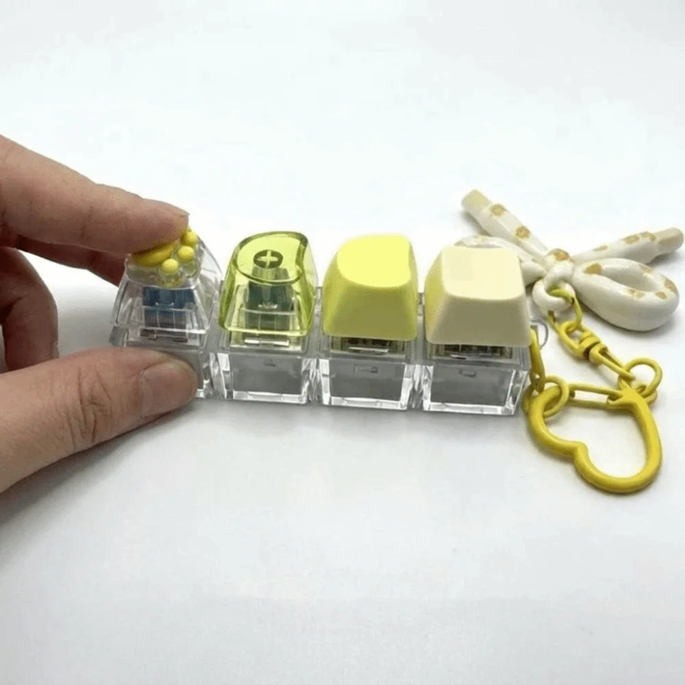 Lustiger, bunter 4-Tasten-Tastatur-Schlüsselanhänger, klickbarer, tragbarer Druckknopf zur Stressbewältigung, kreativer Fingerspitzen-Klicker, Geschenk für Studenten – Detail 2