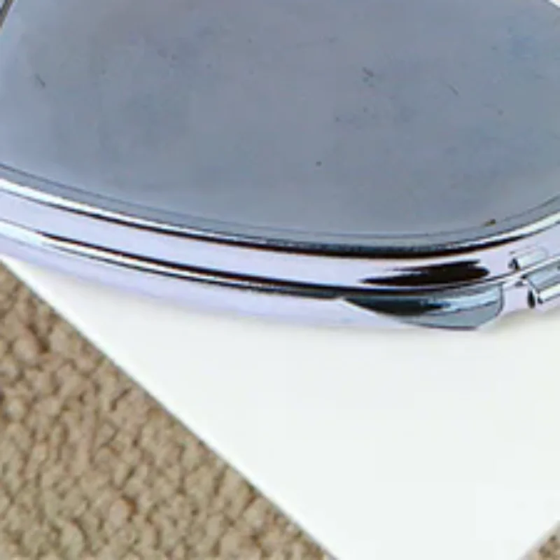 مرآة مستحضرات التجميل على شكل قلب بيضاوي الشكل على الوجهين، سلسلة مفاتيح معدنية قابلة للطي، مرآة مكياج صغيرة #1