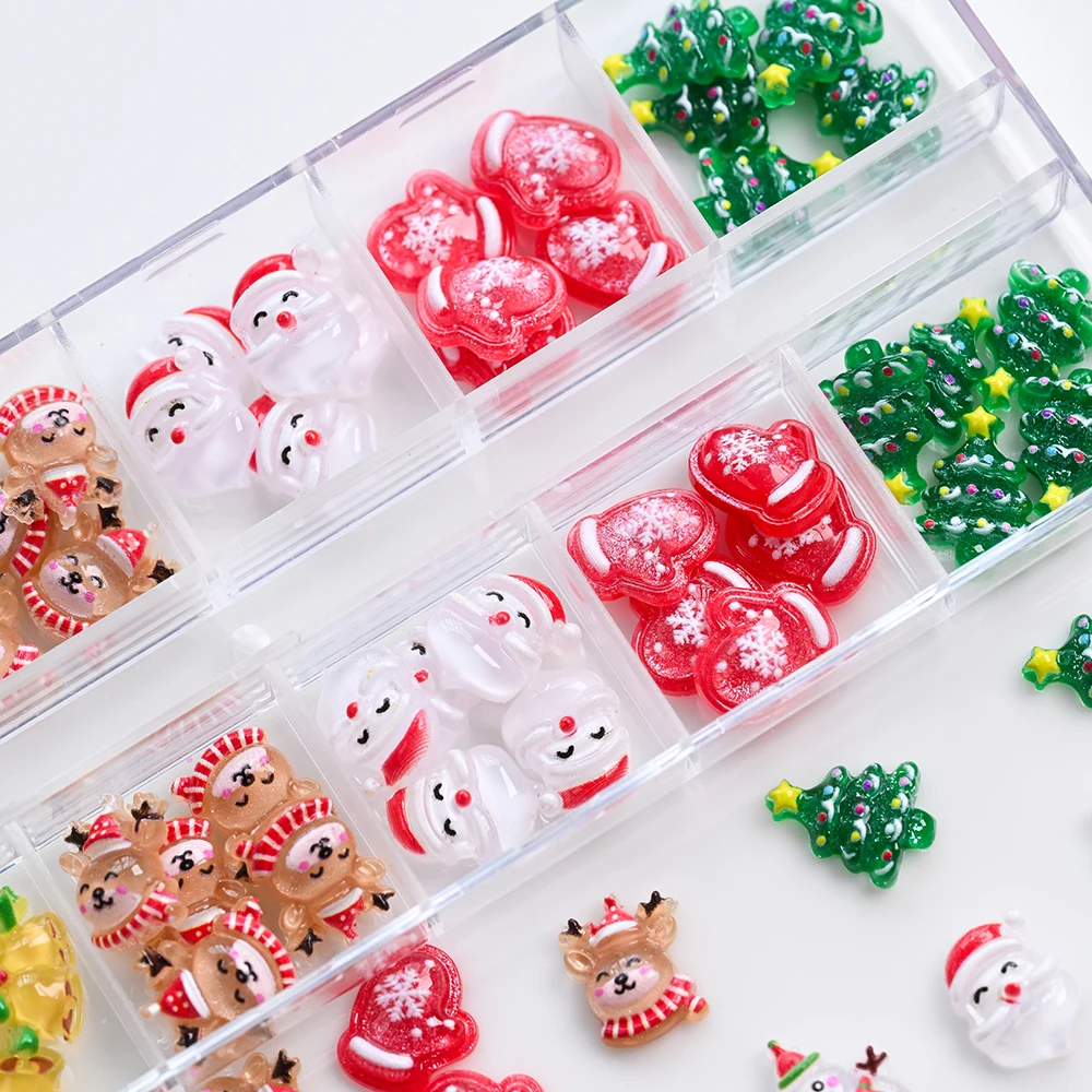 12Gird Kawaii Mini muñeco de nieve árbol de Navidad dijes para uñas 3D Reno campana Santa Claus uñas diamantes de imitación resina Navidad gemas para uñas 30-60 piezas