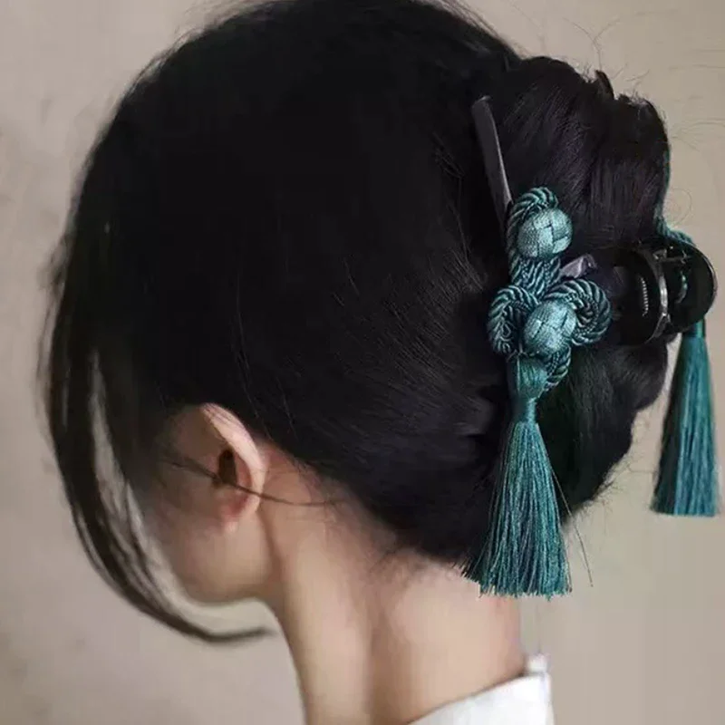 New Chinese Style Hand Woven Knot Tassel Clip Elegant Dignified Cheongsam Hanfu Braided Updo Hair Accessories