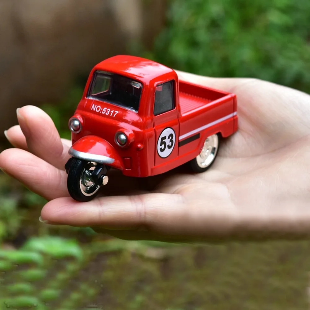 Voiture à traction en alliage 1:43, Style rétro, modèle de véhicule à trois roues, Design de dessin animé, porte pouvant ouvrir la décoration de gâteau, nouvelle collection