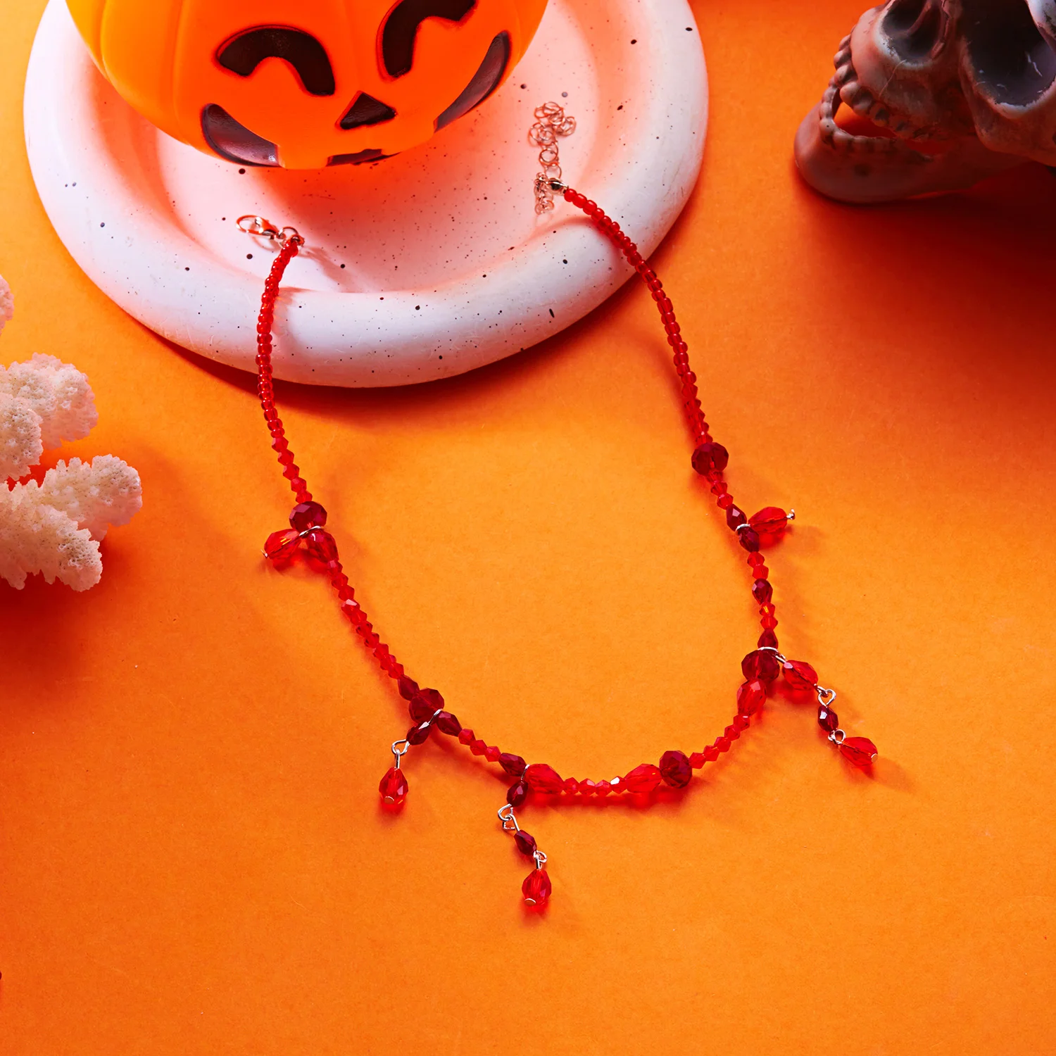 

Handmade Vintage Halloween Y2K Red Crystal Bead Tassel Pendant Choker Necklaces for Women Black Bat Necklaces Party Jewelry Gift