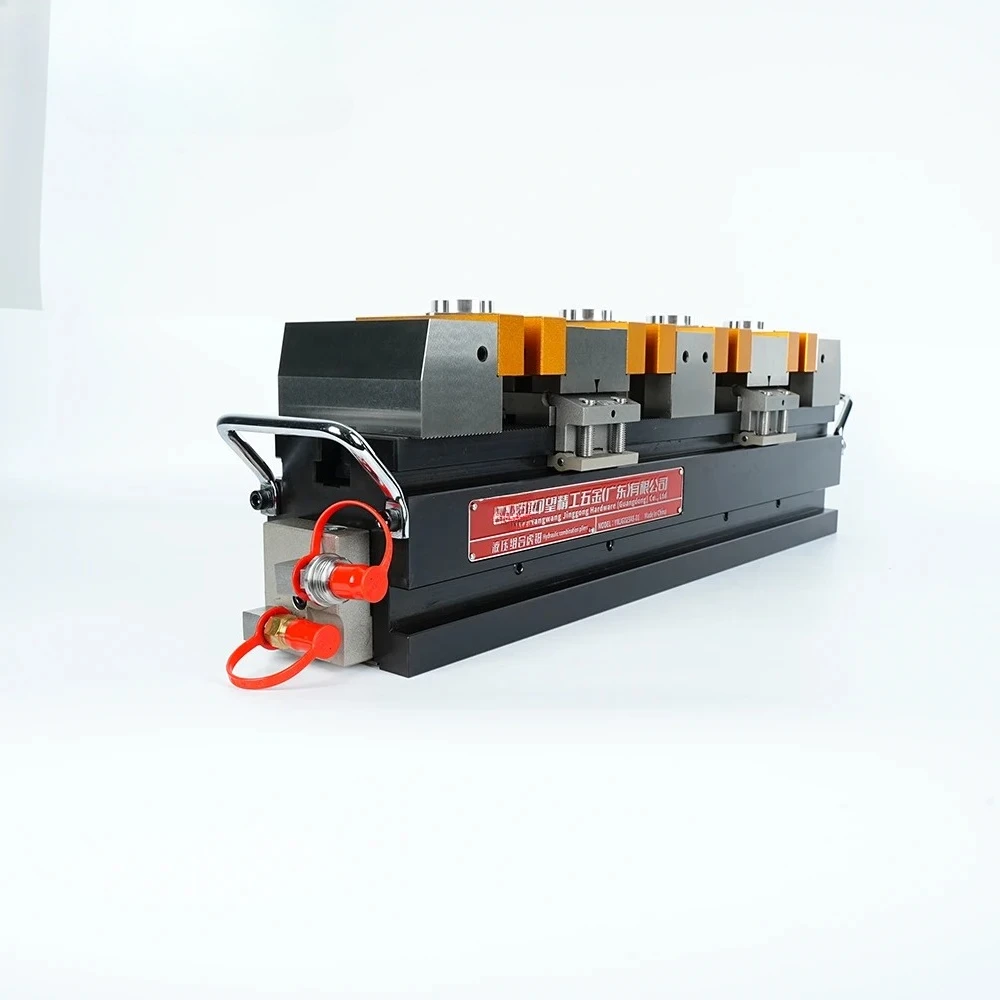 Hydraulic Combine Vice (4-station)High-precision hydraulic combination vise with standard quick-change jaws,Gear adjustment desi
