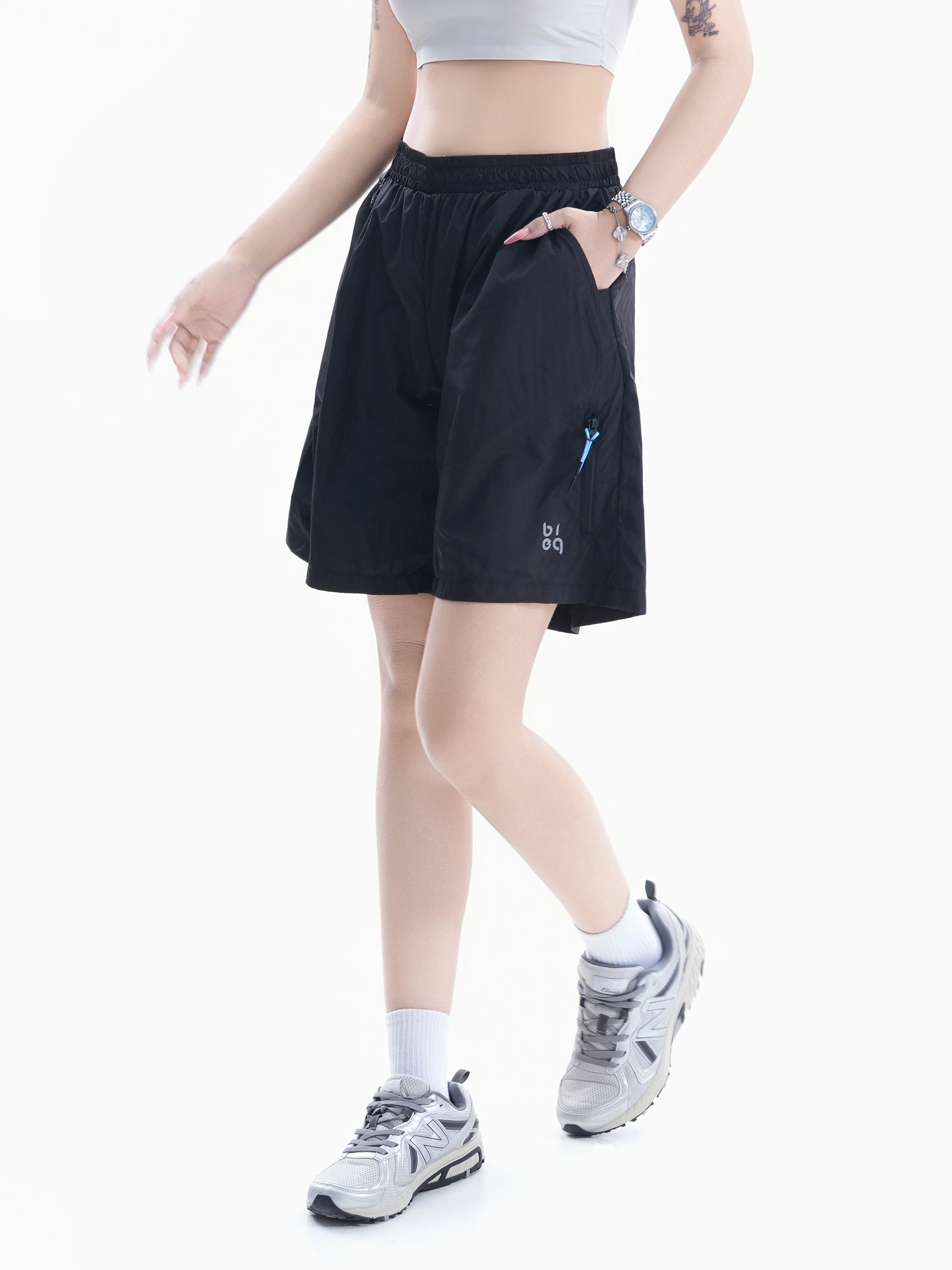 

Quick Dry Work Trousers Women's Drawstring Elastic Waist Side Zipper Pocket Loose Sports Five-Point Pants Casual Nylon Shorts