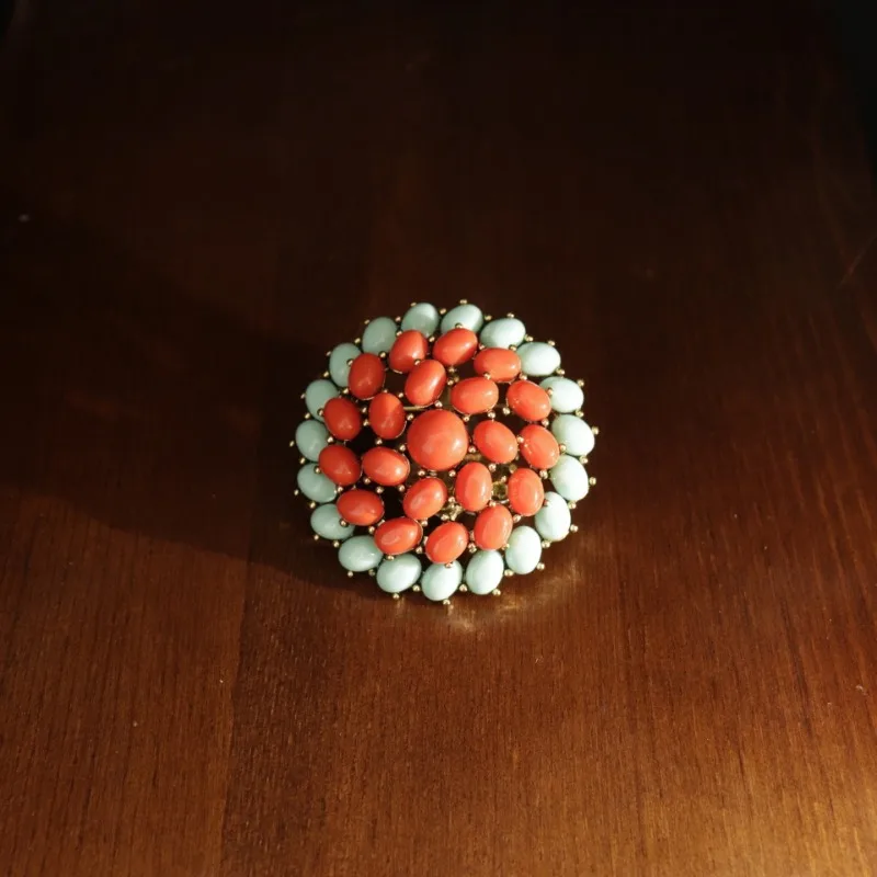 Fashion and Versatile Contrasting Colors Classic Design Stone Brooch Earrings Set Niche Design Simple and Exquisite Suit Brooch