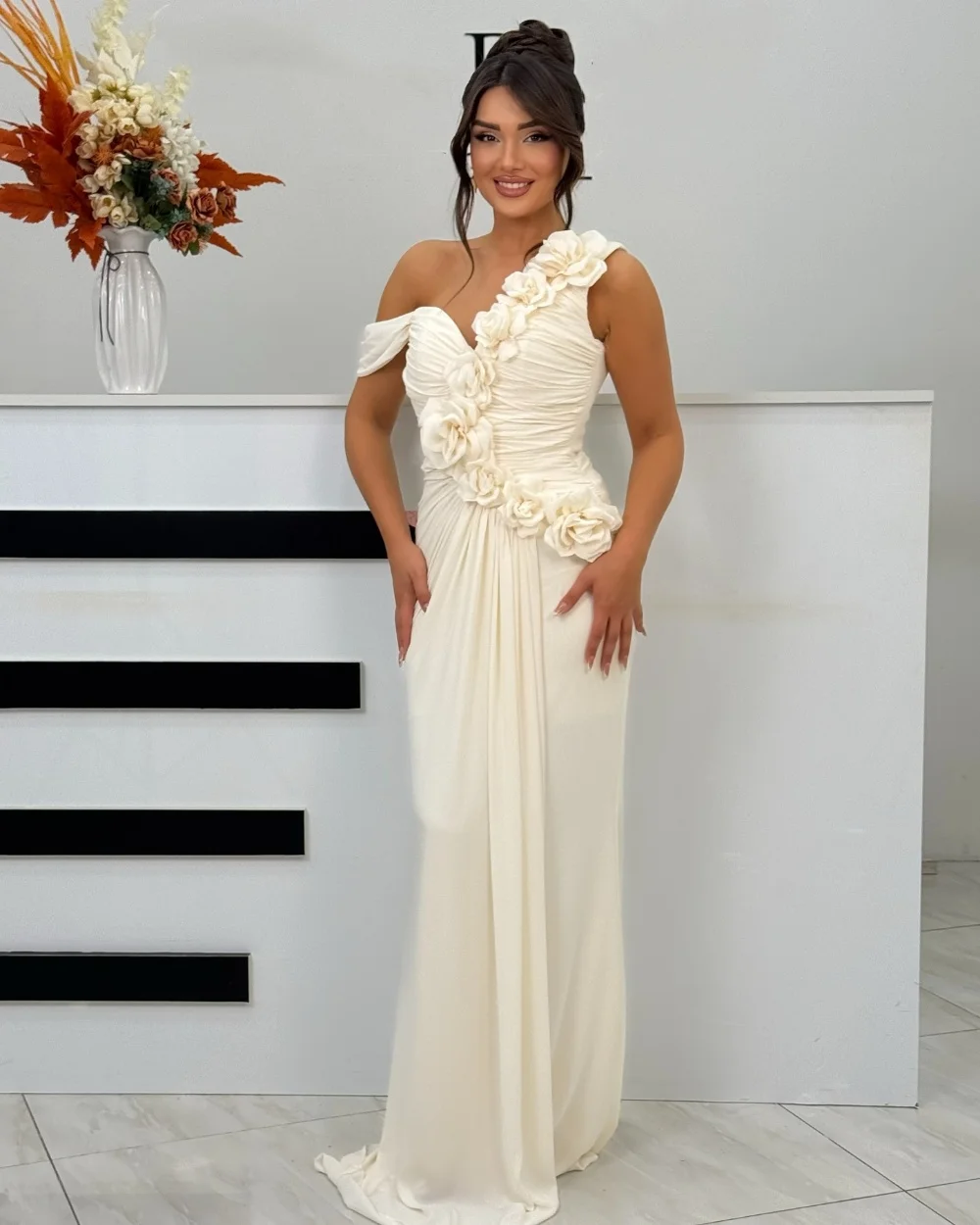 

Customized Sexy Fashion Chiffon Pleat Draped Flower Straight Off-the-shoulder Long Dresses Bespoke Occasion Dresses Exquisite