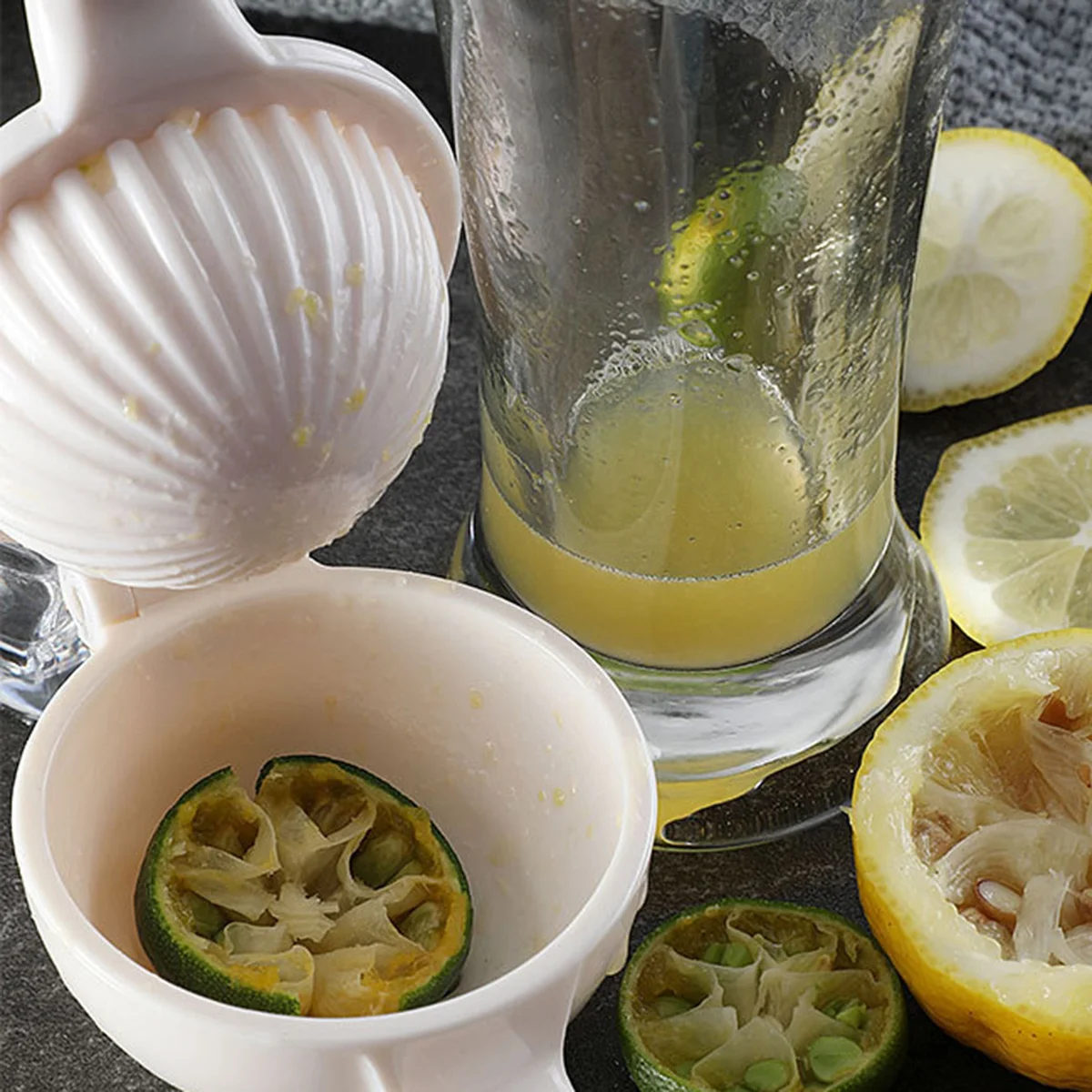 

Manual Fruit Juicer for Orange Lemon Stainless Steel Handle Kitchen Press Tool Home Restaurant Use Grey ABS and Steel Material