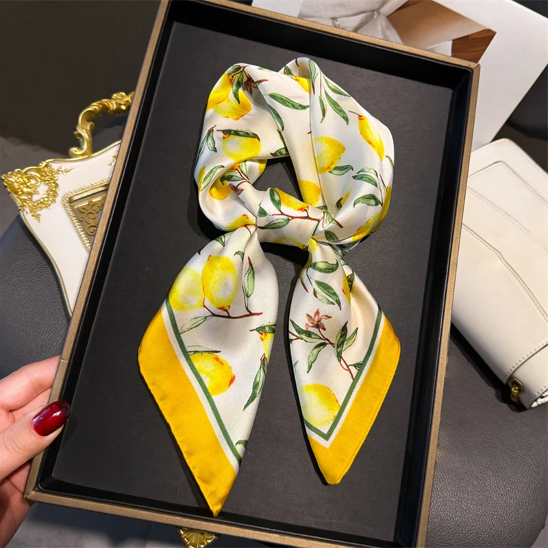 Bufanda cuadrada de seda con estampado de limón para mujer, pañuelo cuadrado amarillo de 70cm, informal, elegante, fino, transpirable, para el cuello, a prueba de viento, para la cabeza, 2025