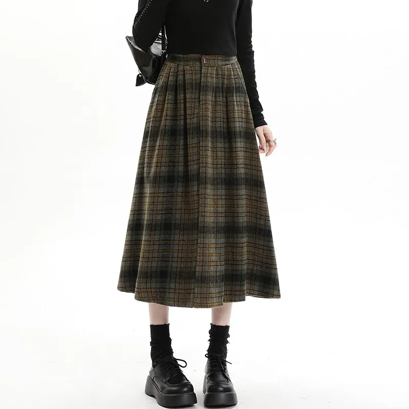 GUUZYUVIZ 2023 Autumn Winter A-line High Waist Plaid Women's Woolen Half Skirt