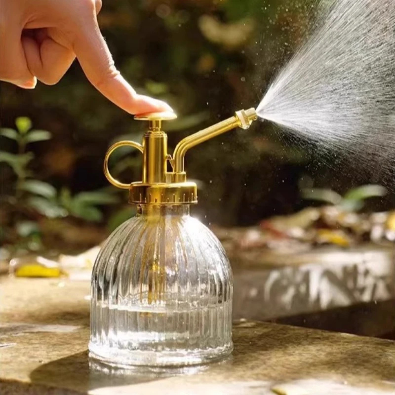 Retro glass watering bottle European style embossed air pressure watering bottle gardening household flower watering bottle