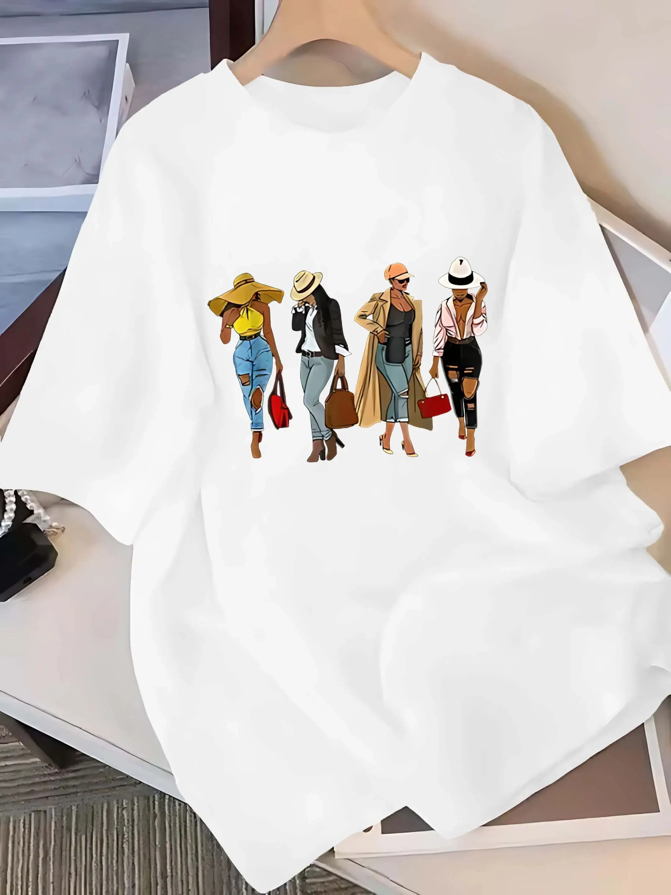 

New Youth Loose and Comfortable Six-color Short-sleeved T-shirt Fashion Pure Cotton Women's Fashion Pattern