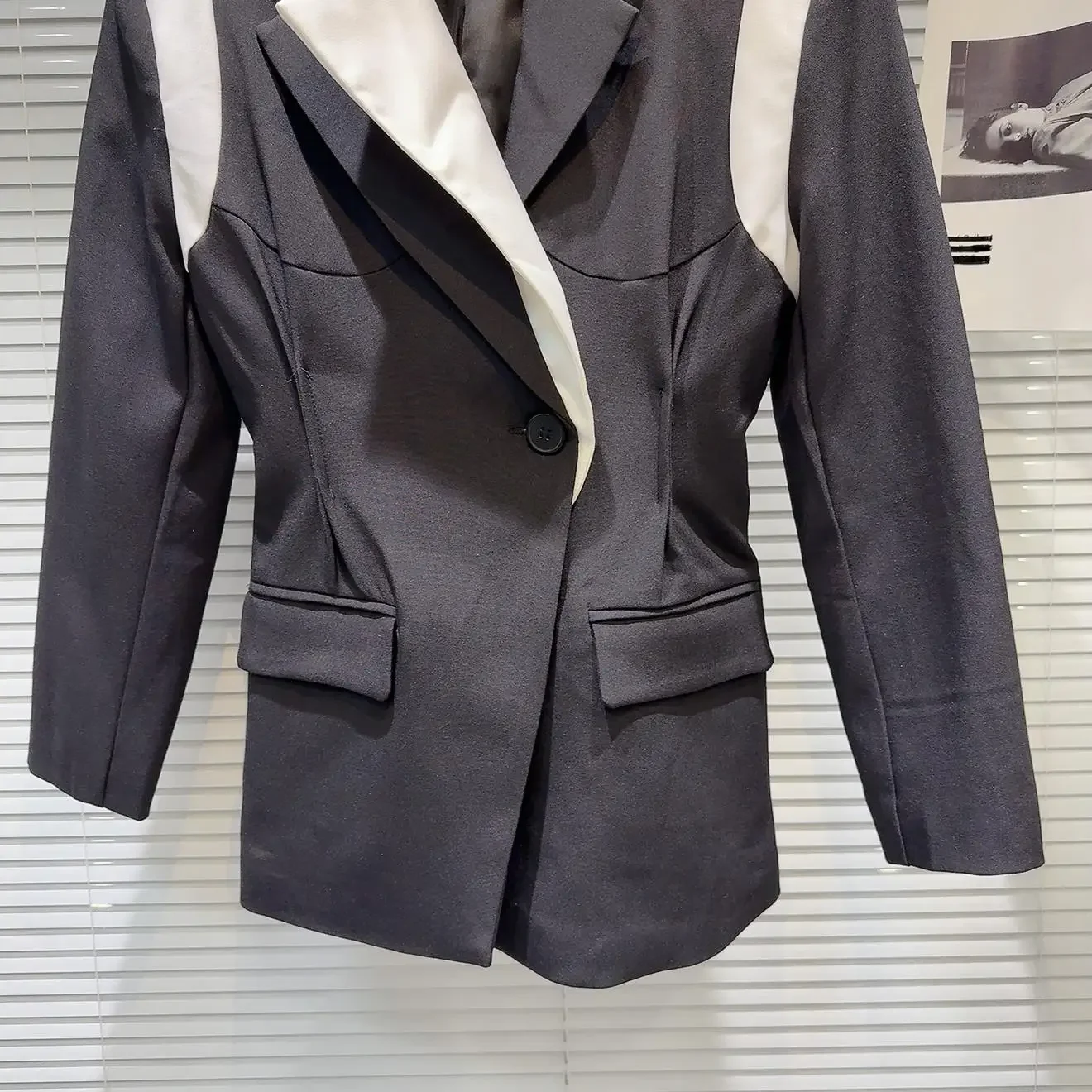 Lente 2025, nieuw temperament, coole schouder, slanke taille colbertjasje