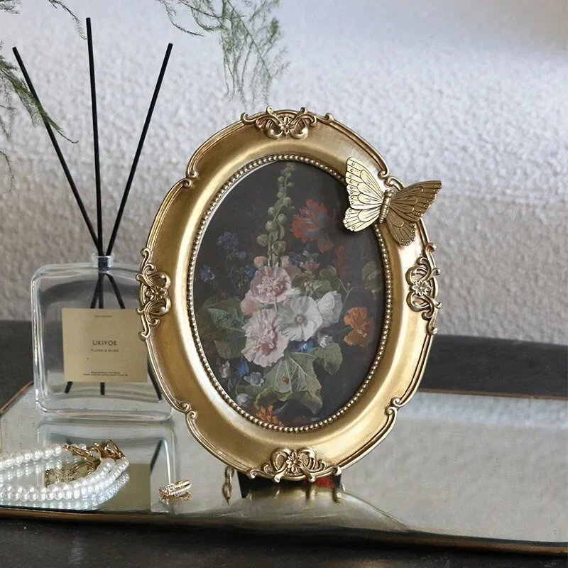 

Retro Photo Frame Table, Light Luxury Oil Painting Style Butterfly Ornament 7-inch Photo, American Wall-mounted Picture Frame