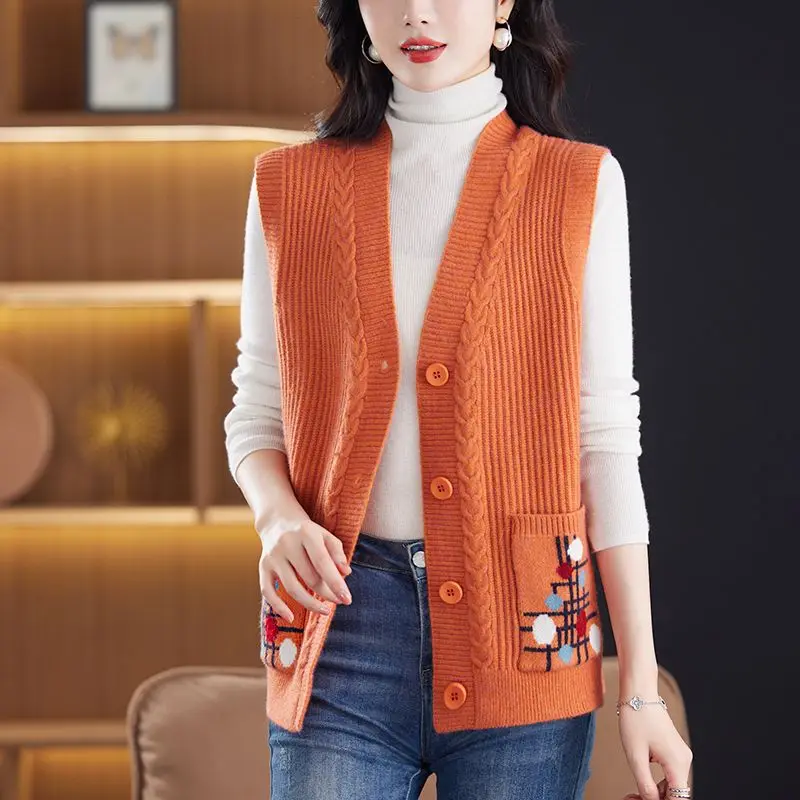 Novo colete de tricô casaco feminino primavera outono 2026 mãe de meia idade sem mangas jaqueta curta cardigan high-end senhoras colete topo
