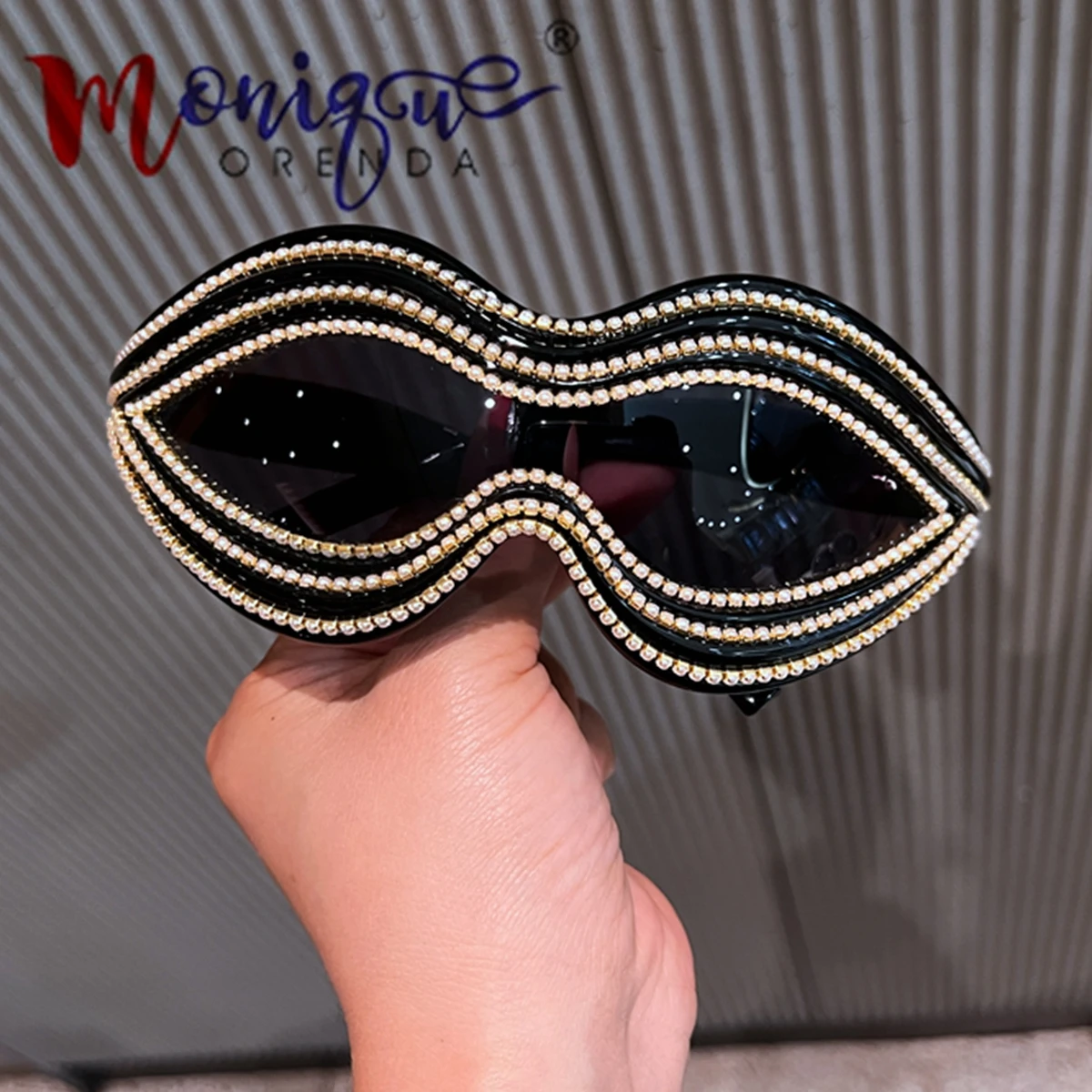 2024 sunglasses womens trendy style Big frame oversized glasses luxury pearl decoration vintage eyewear marcas de lujo replicas
