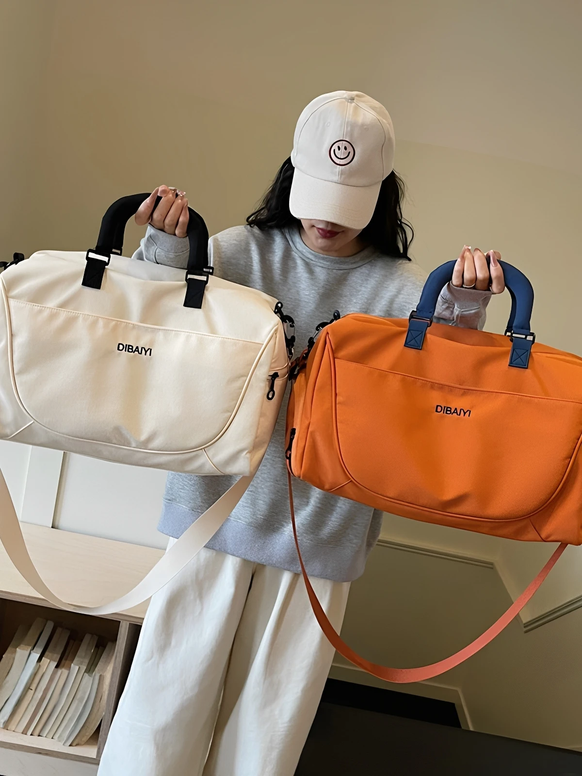 large-capacity-short-trip-travel-bag-women's-fashion-handheld-luggage-lightweight-sports-fitness-bag-storage-maternity-bag